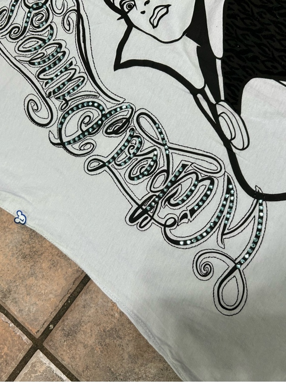 Disney White Women’s Tee with Black Evil Queen Graphic - Picture 3 of 4